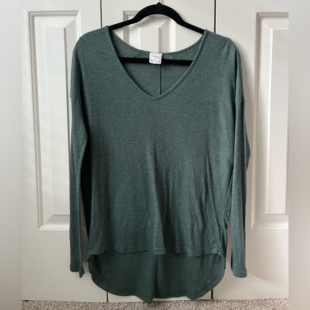 Essentials By Full Tilt Small Green V-Neck Sweater